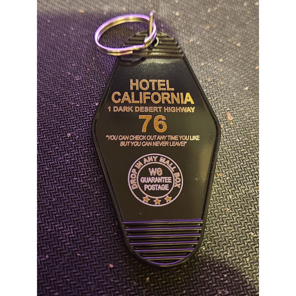 Hotel California Key Ring (Dark Desert Highway) The Eagles - Black